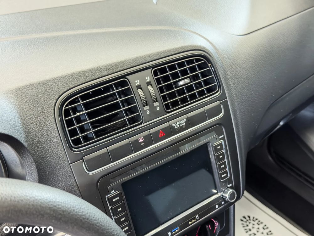 Volkswagen Polo 1.2 Life - 32