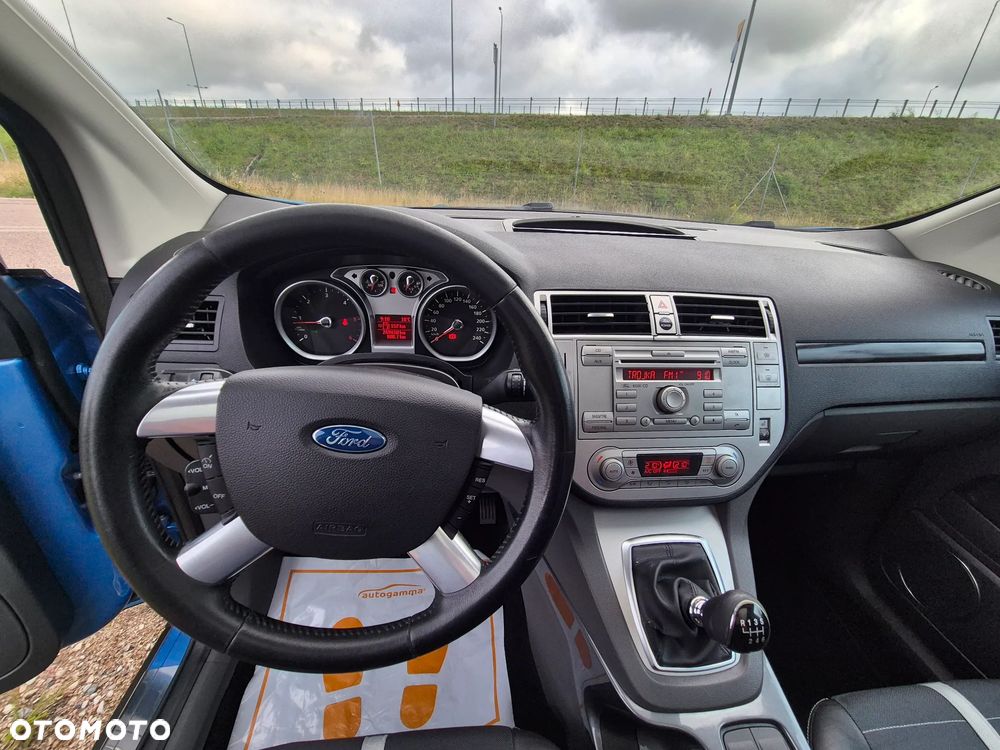 Ford Kuga 2.0 TDCi 2x4 Titanium - 34