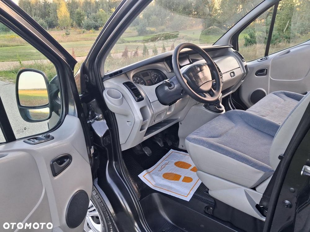 Renault Trafic - 16