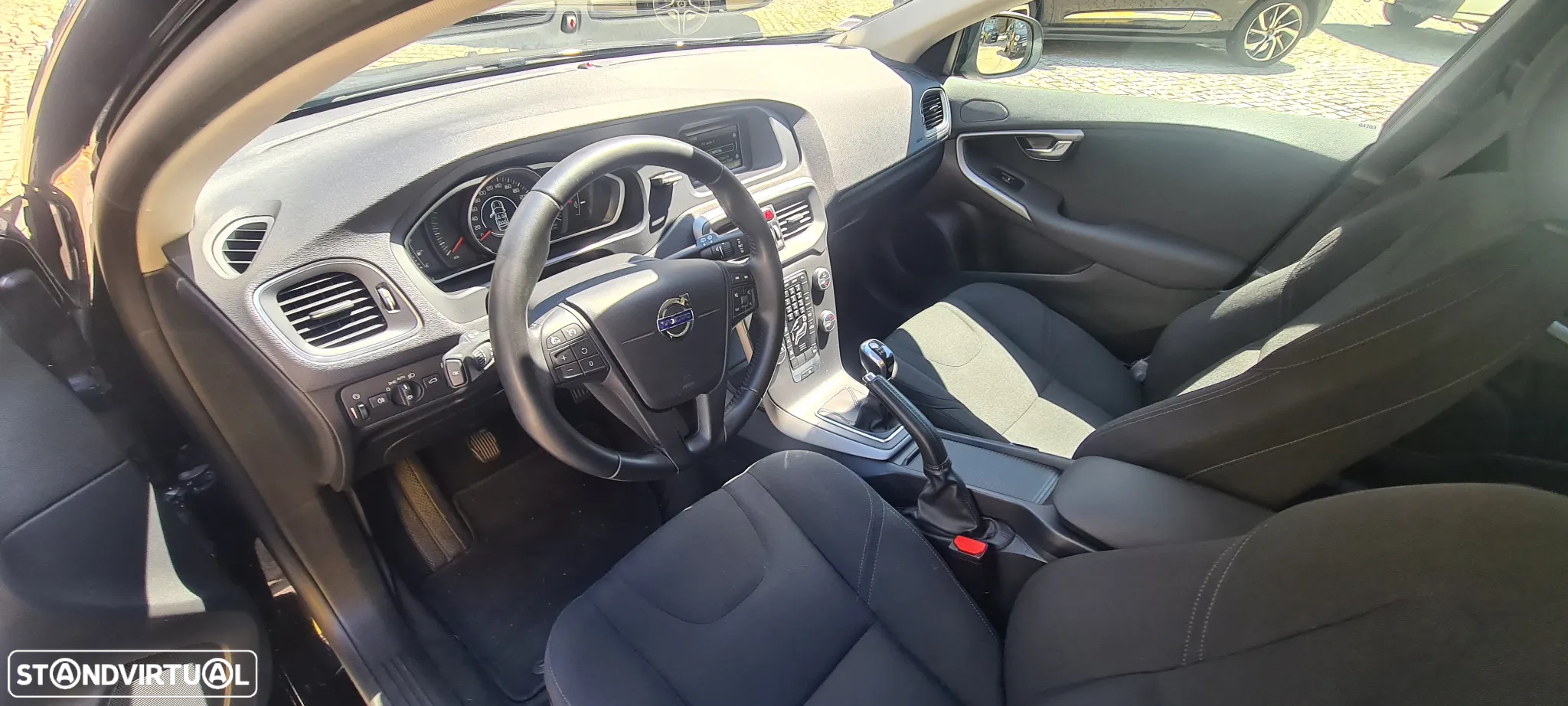 Volvo V40 2.0 D2 Kinetic Eco - 3