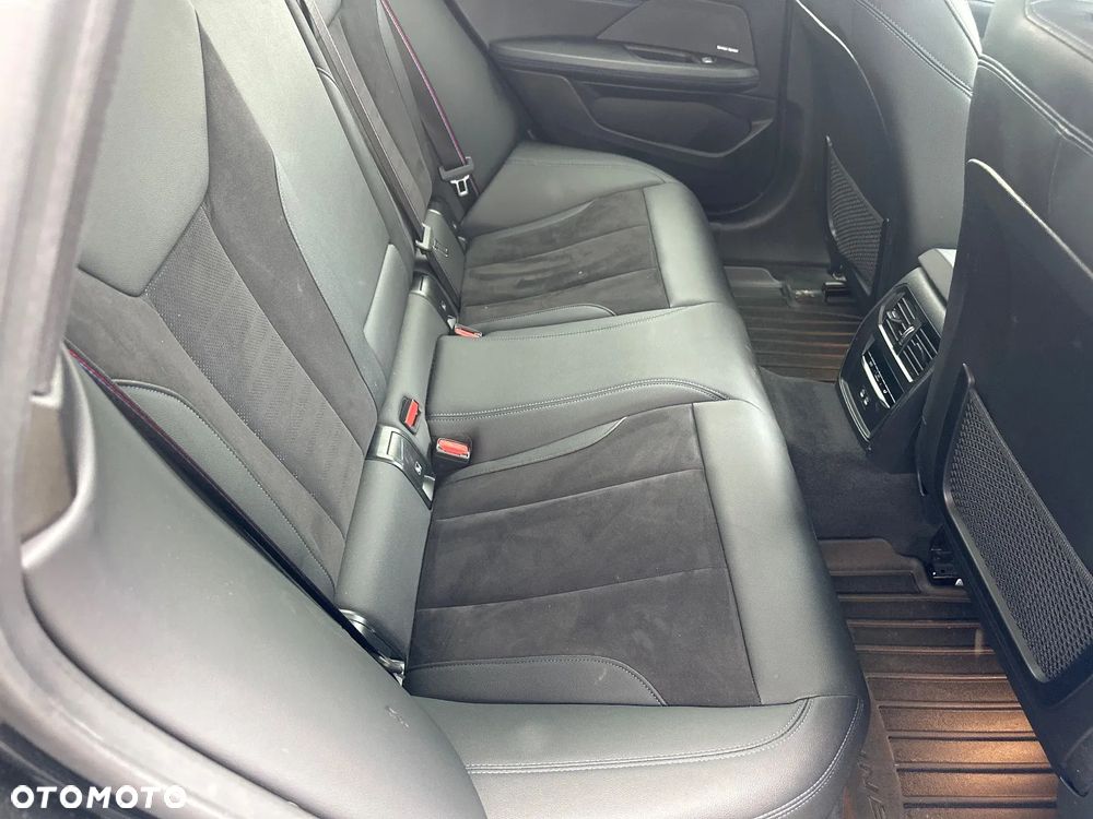 BMW i4 - 19