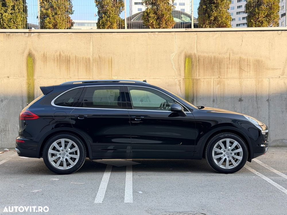 Porsche Cayenne Platinum Edition - 12