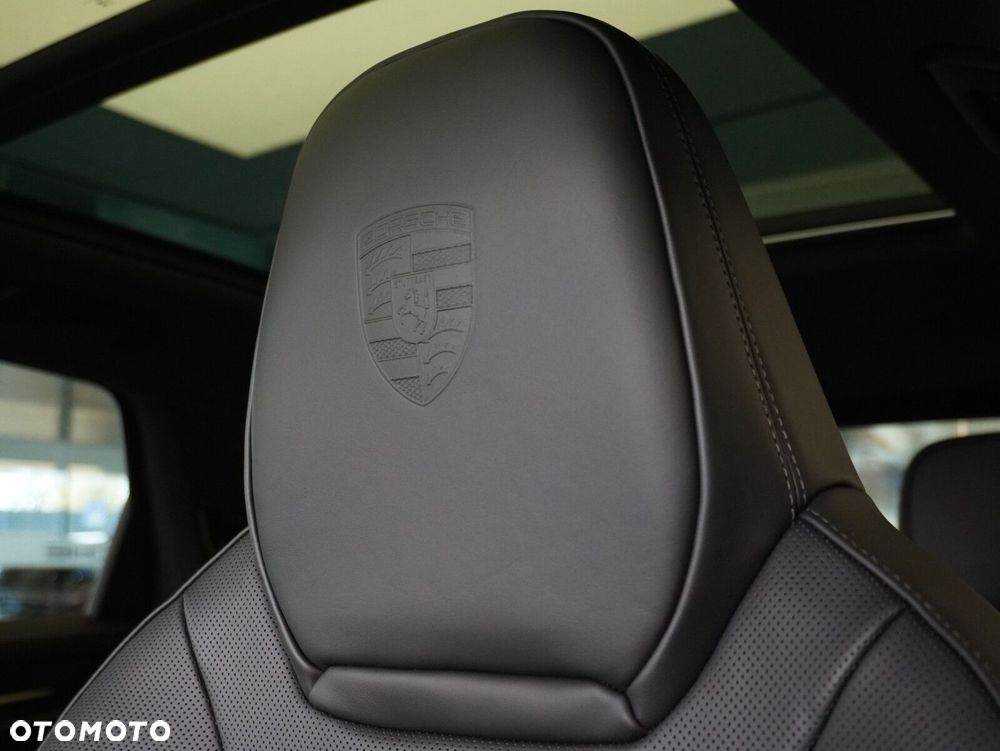 Porsche Cayenne E-Hybrid PHEV Black Edition - 26