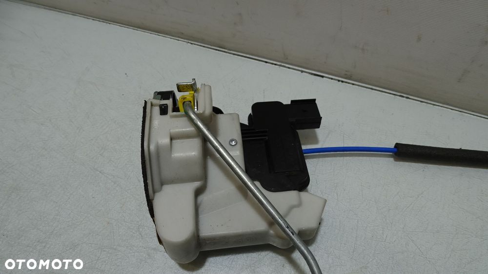 KLAMKA LEWA TYLNA ZEWNĘTRZNA KIA RIO III 1.2 - 4