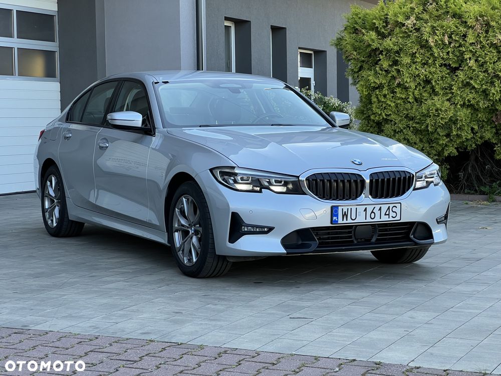BMW Seria 3 320d xDrive Sport Line - 3