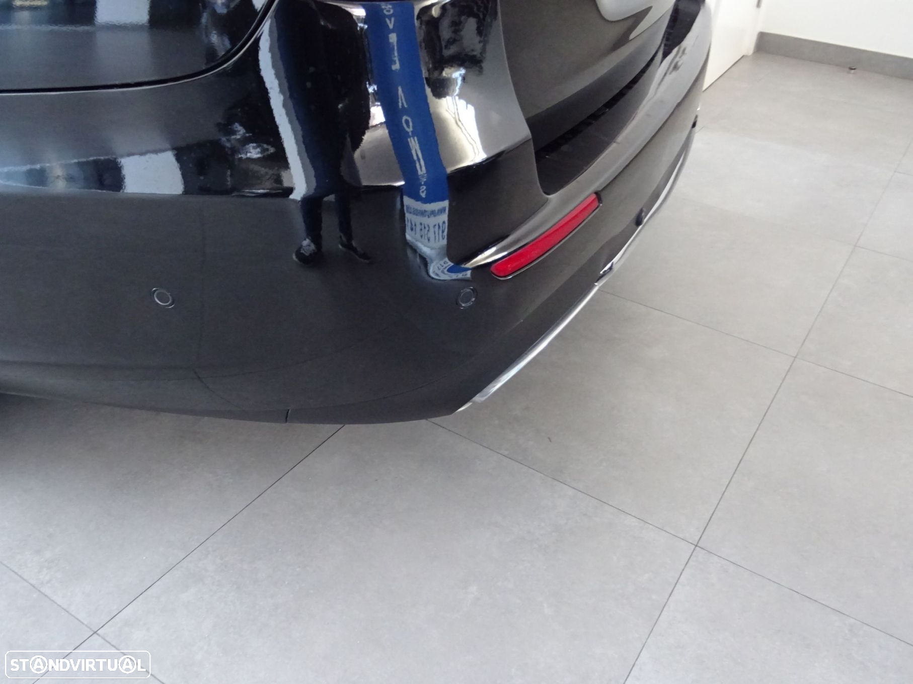Mercedes-Benz E 220 d AMG Line 7L - 8
