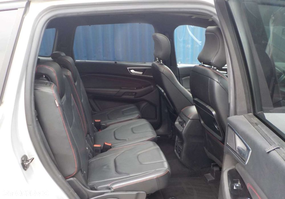 Ford S-Max - 16