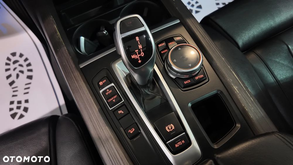 BMW X5 xDrive30d - 29