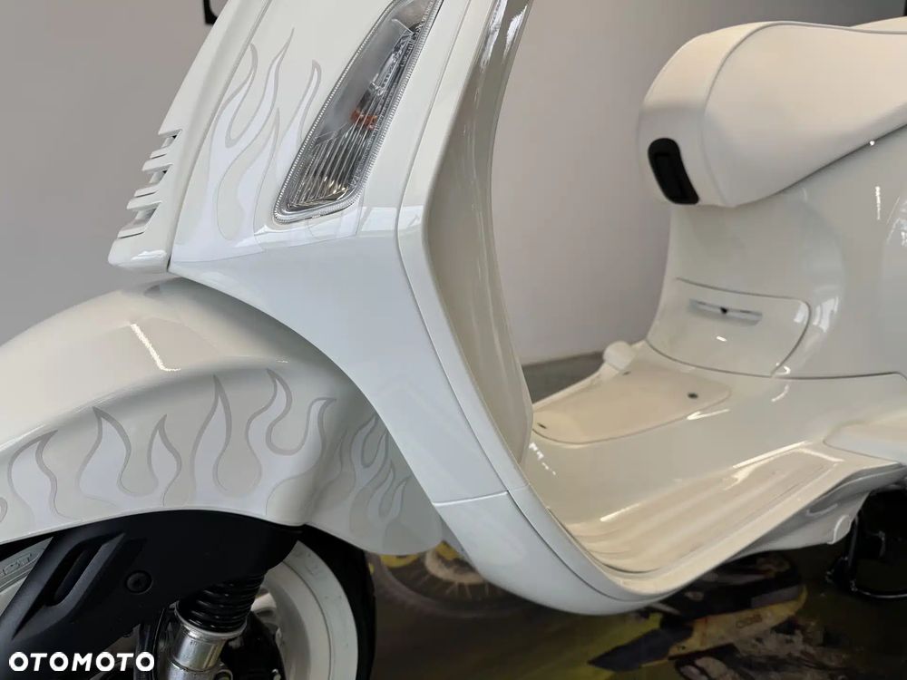 Piaggio Vespa - 20
