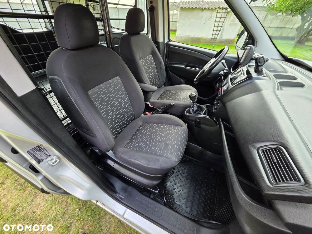 Opel Combo 1.6 CDTI Cosmo - 16