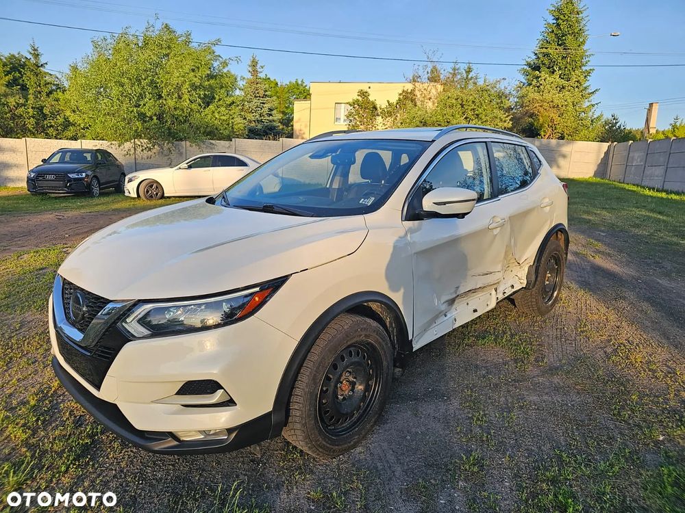 Nissan Qashqai - 2