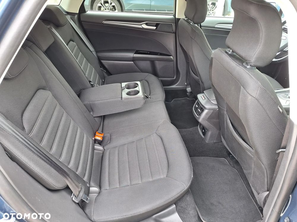 Ford Mondeo 2.0 EcoBlue Titanium - 23