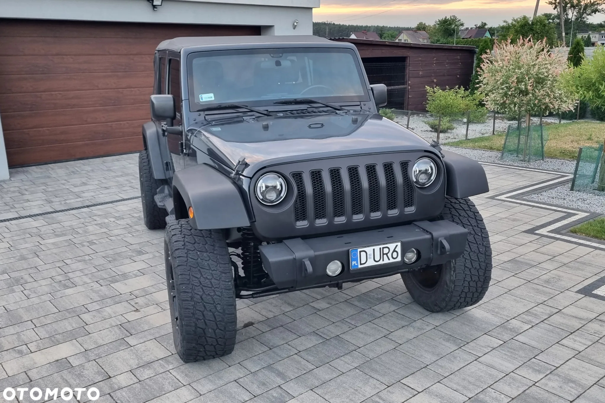 Jeep Wrangler - 8