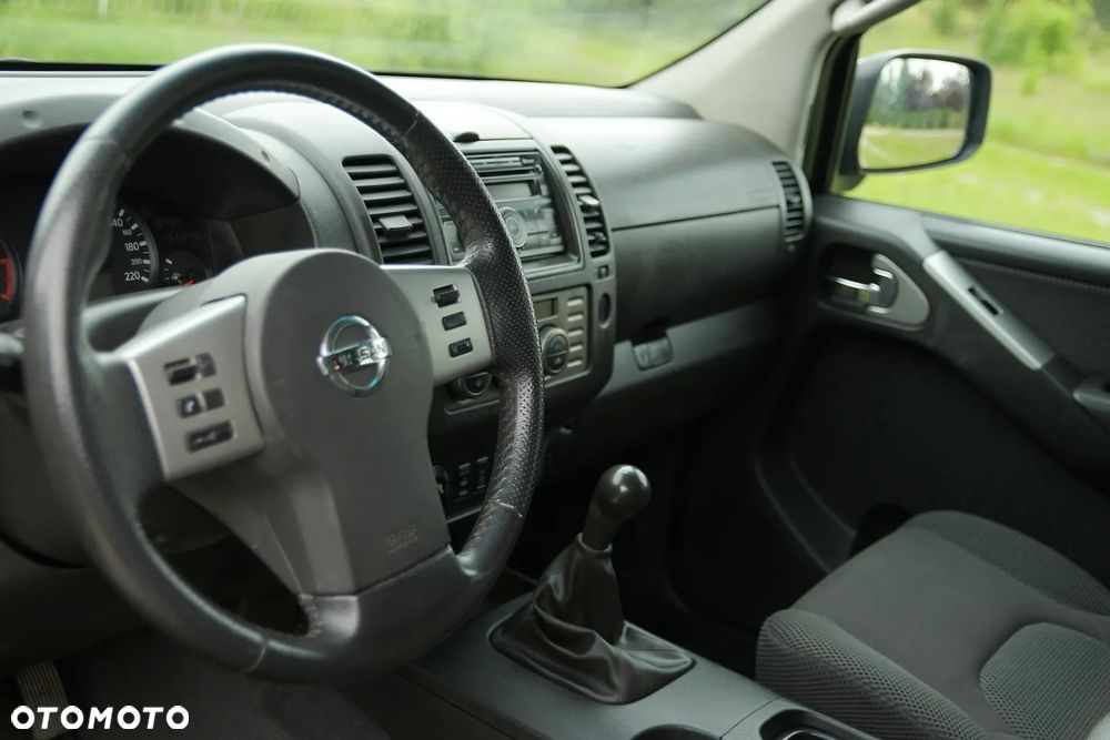 Nissan Navara 2.5 D Platinum - 21