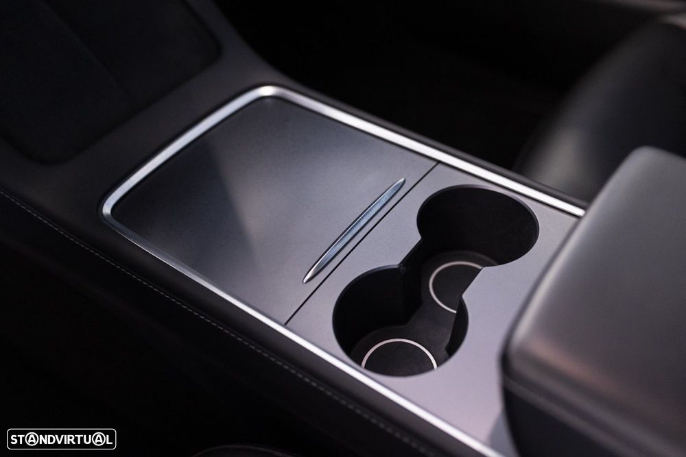 Tesla Model Y Standard - 18