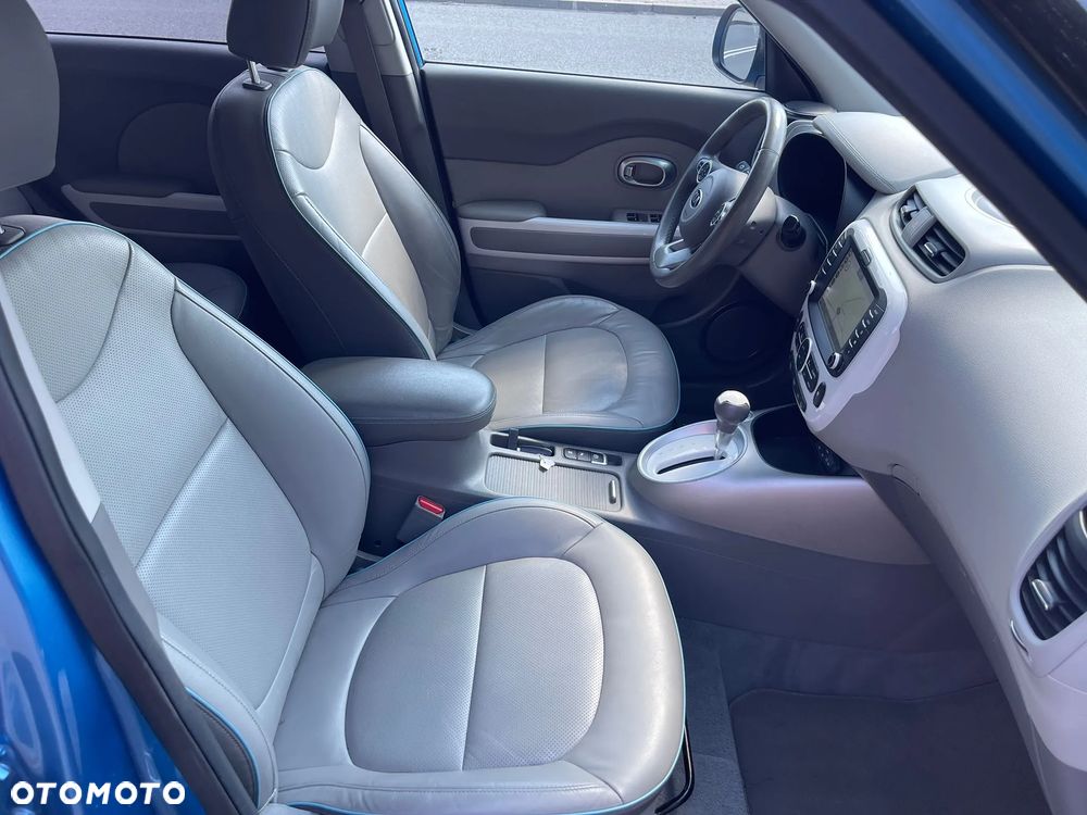 Kia Soul Plug - 24