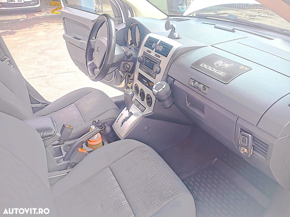 Dodge Caliber 2.0 CVT SE - 27