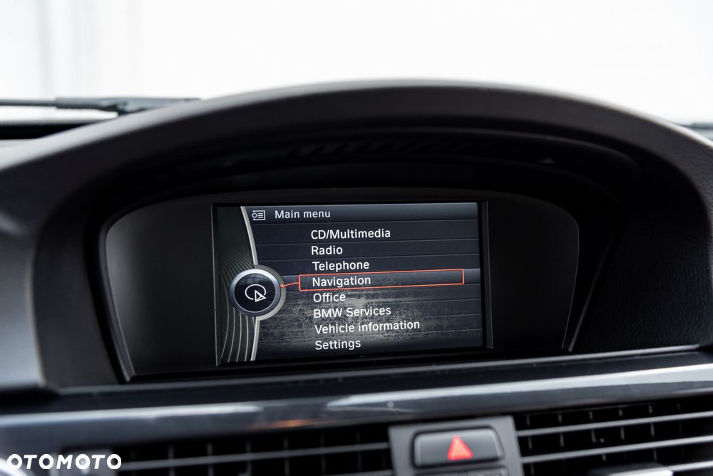 BMW Seria 3 318i - 32