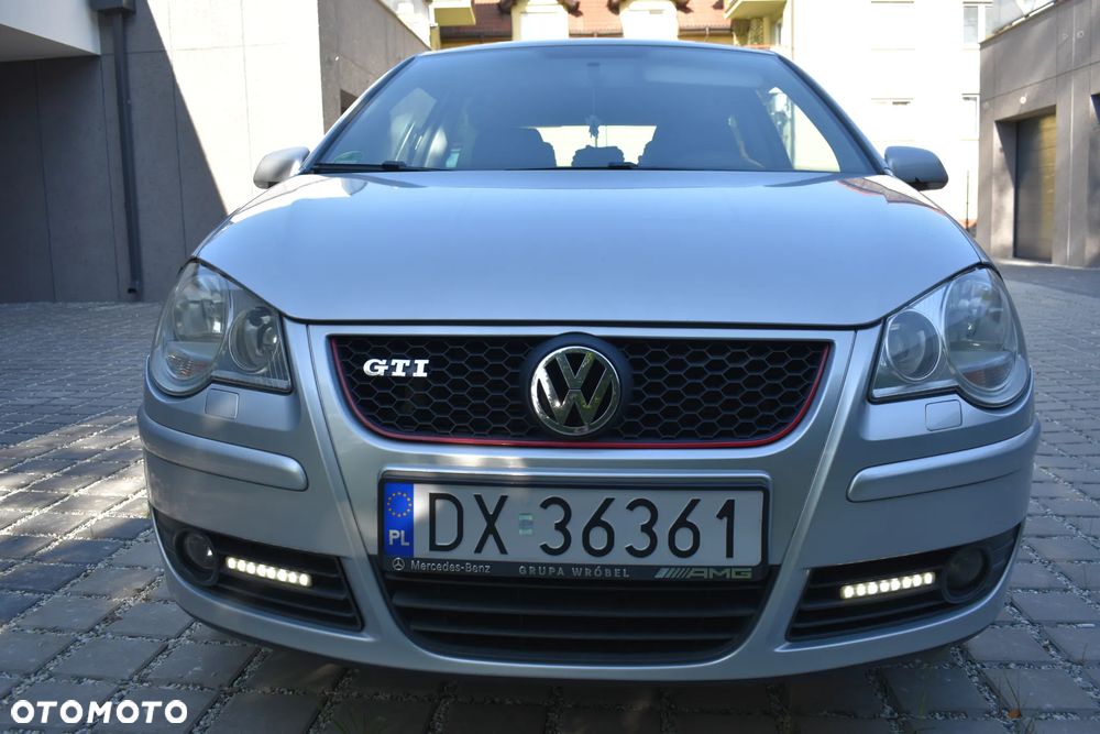 Volkswagen Polo 1.4 16V Sportline - 4