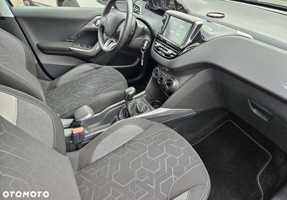 Peugeot 2008 - 9
