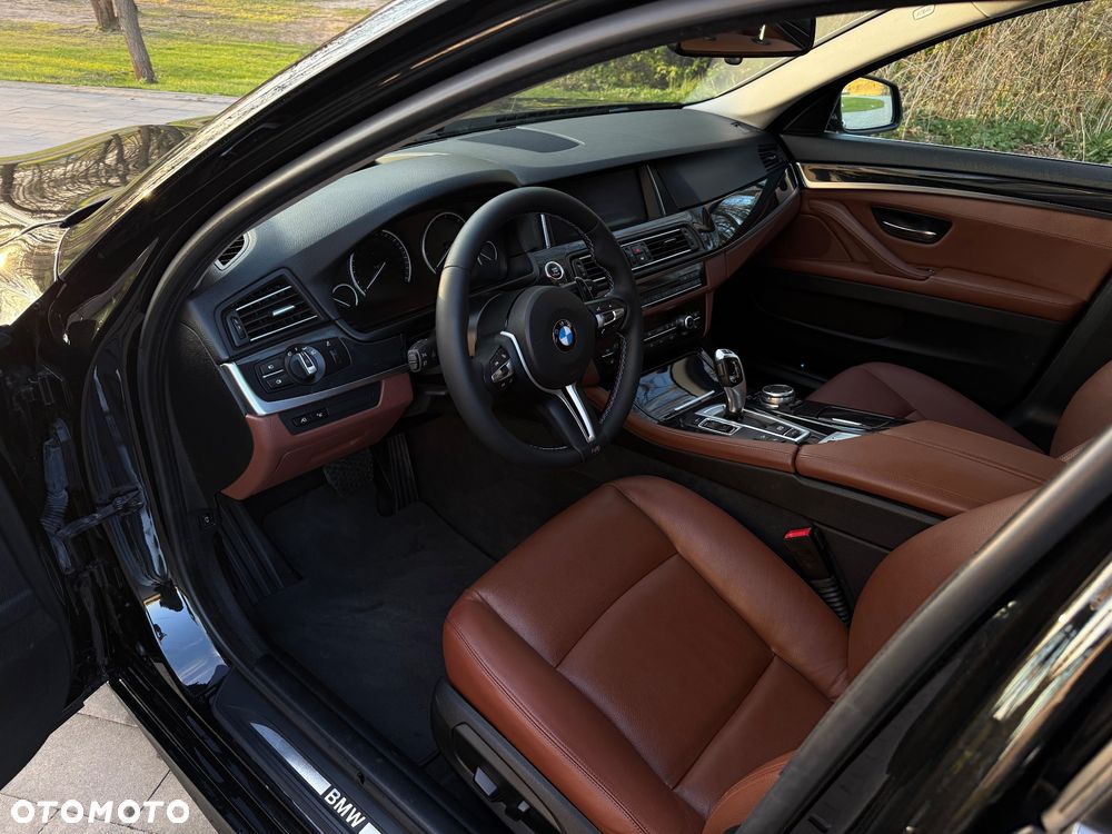 BMW Seria 5 535i Sport-Aut - 14