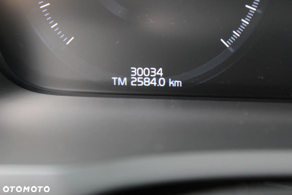 Volvo XC 90 B5 D AWD Momentum - 30