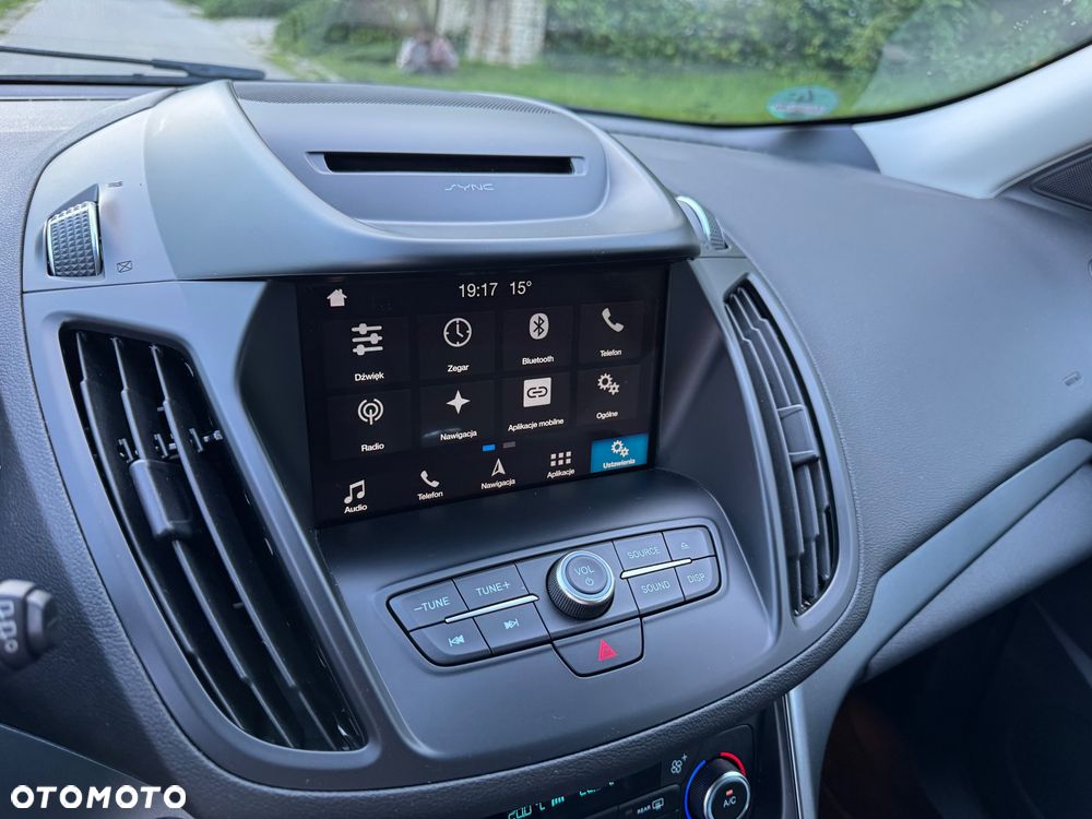 Ford Kuga 1.5 EcoBoost 2x4 Titanium - 32