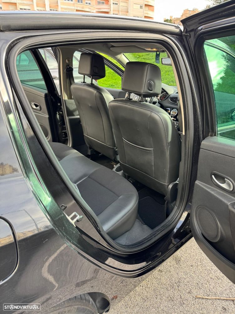 Renault Clio 1.5 dCi Confort - 8