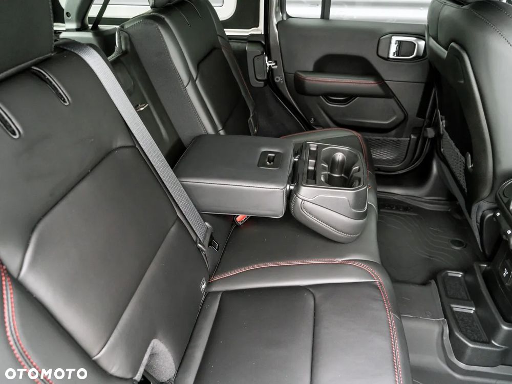 Jeep Wrangler Unlimited GME 2.0 Turbo Rubicon - 12