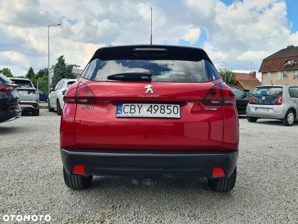 Peugeot 2008 1.2 Pure Tech Style S&S - 6