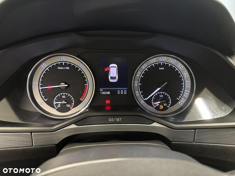 Skoda Superb 2.0 TDI SCR Ambition - 14