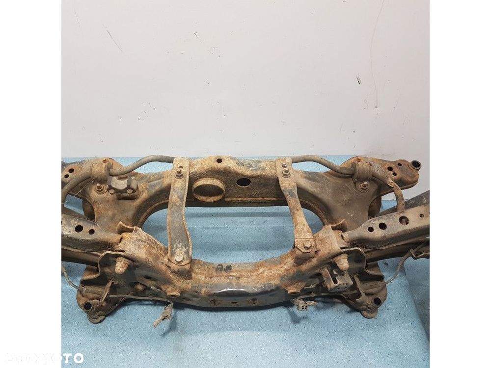 NISSAN QASHQAI I LIFT 2.0B BELKA ZAWIESZENIA TYŁ - 7