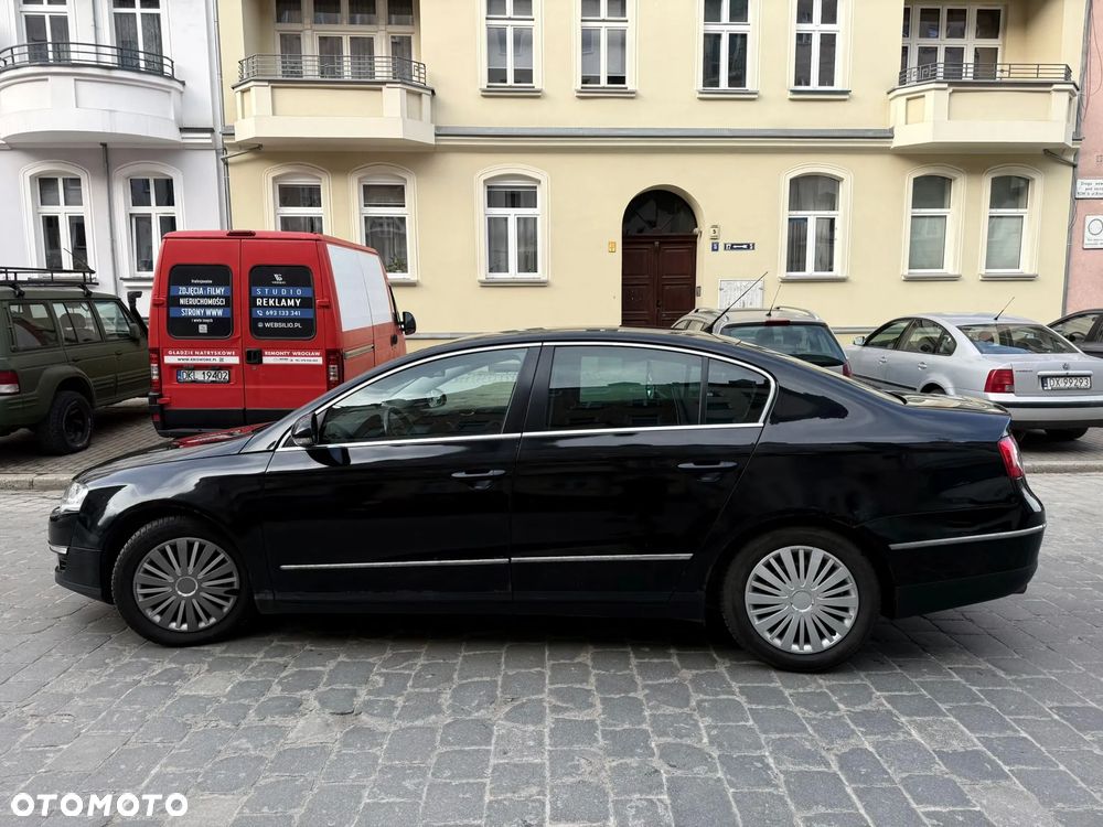 Volkswagen Passat 2.0 TDI DPF Highline - 5