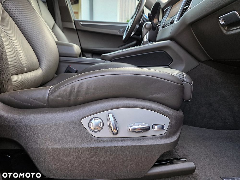 Porsche Macan - 20