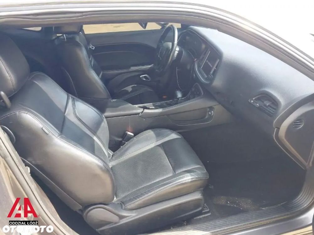 Dodge Challenger 3.6 SXT Plus - 8