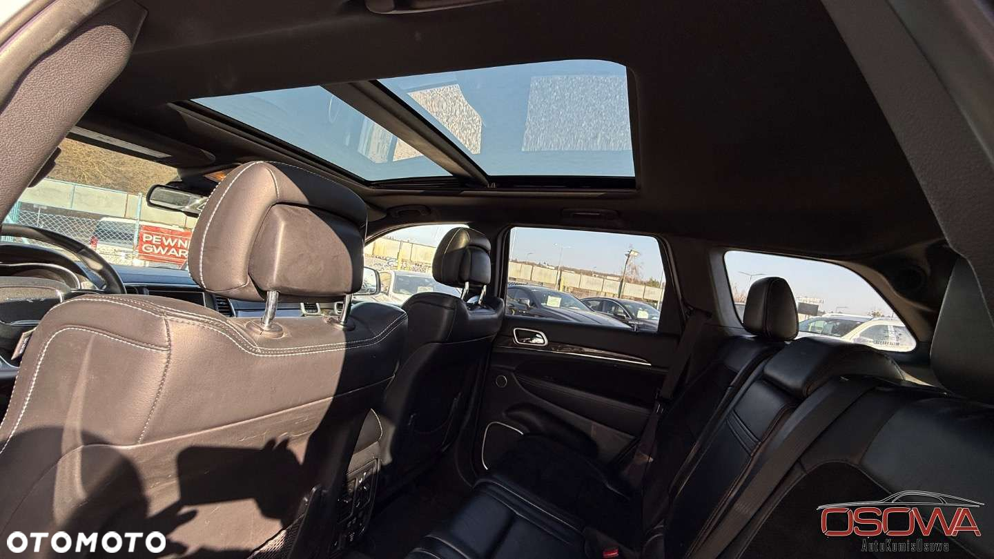 Jeep Grand Cherokee - 31