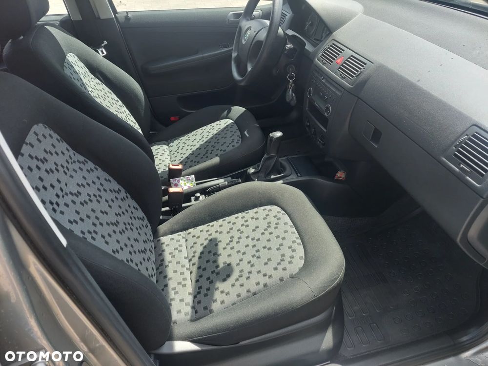 Skoda Fabia 1.2 12V Ambiente - 24