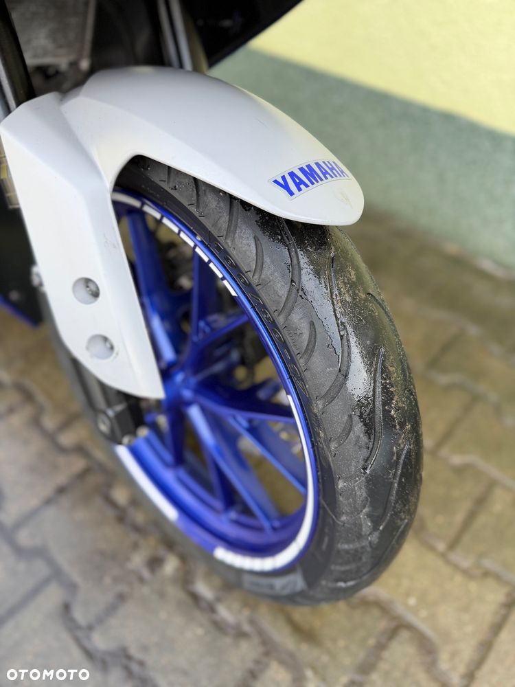 Yamaha YZF - 3