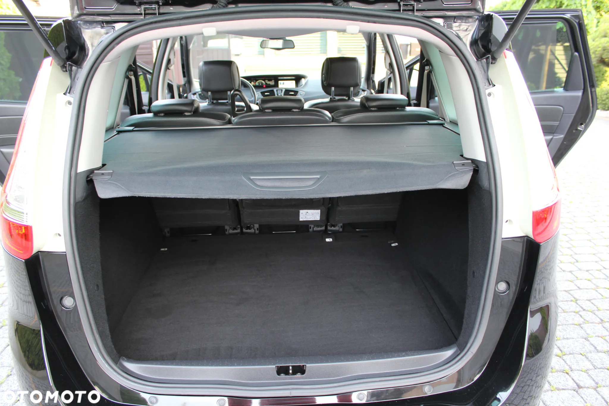 Renault Grand Scenic Gr 2.0 dCi Bose - 19