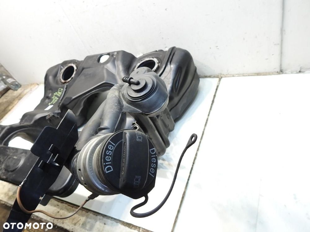 ZBIORNIK BAK PALIWA RURA WLEW KOREK 4MOTION VW PASSAT B6 KOMBI 2.0 TDI - 4