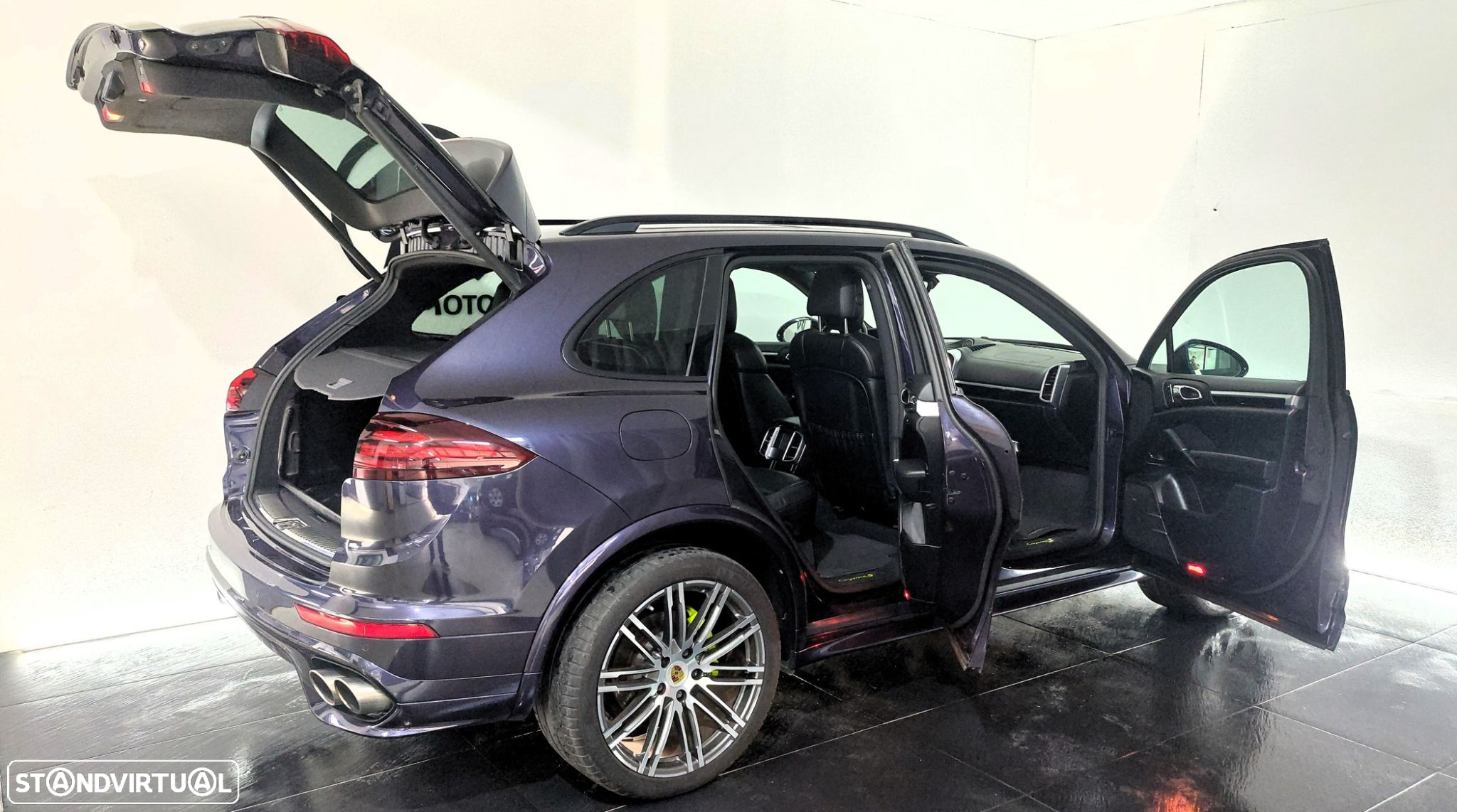 Porsche Cayenne - 26
