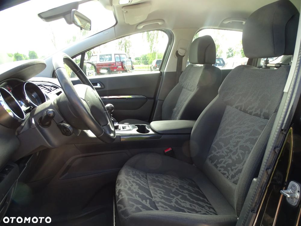 Peugeot 3008 1.6 HDi Premium - 9