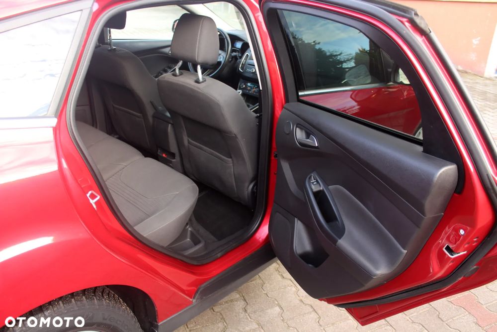 Ford Focus 1.0 EcoBoost Titanium - 3