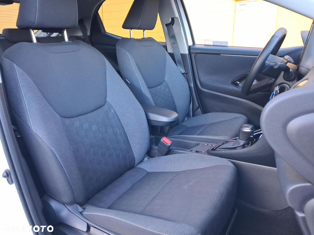 Toyota Yaris Hybrid 1.5 Style - 16