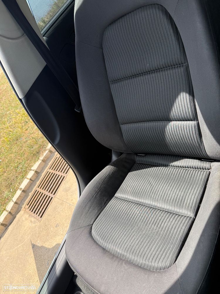 Audi A4 Avant 2.0 TDI Multitronic Business Line - 16