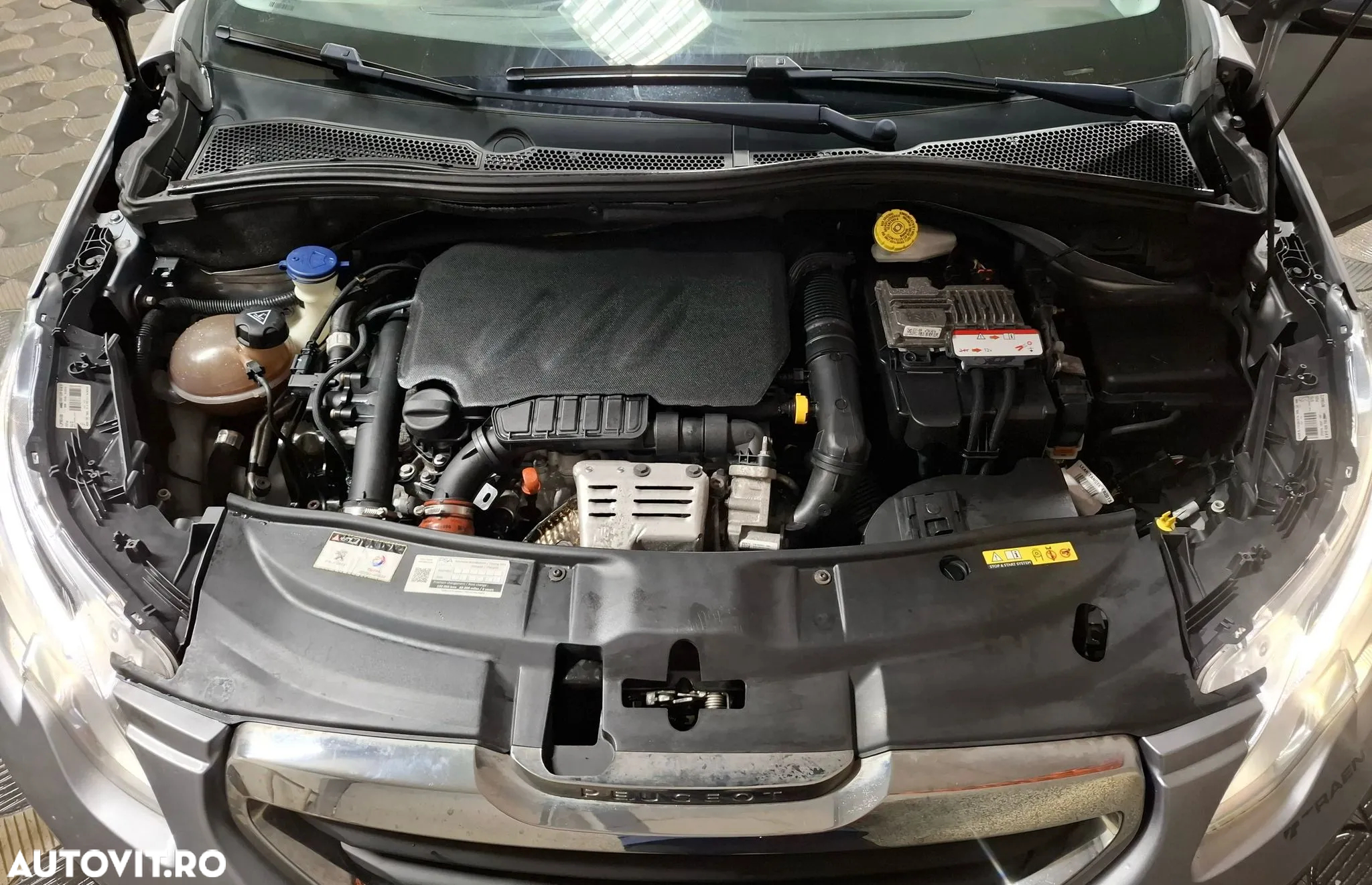 Peugeot 2008 PureTech 130 Allure - 13