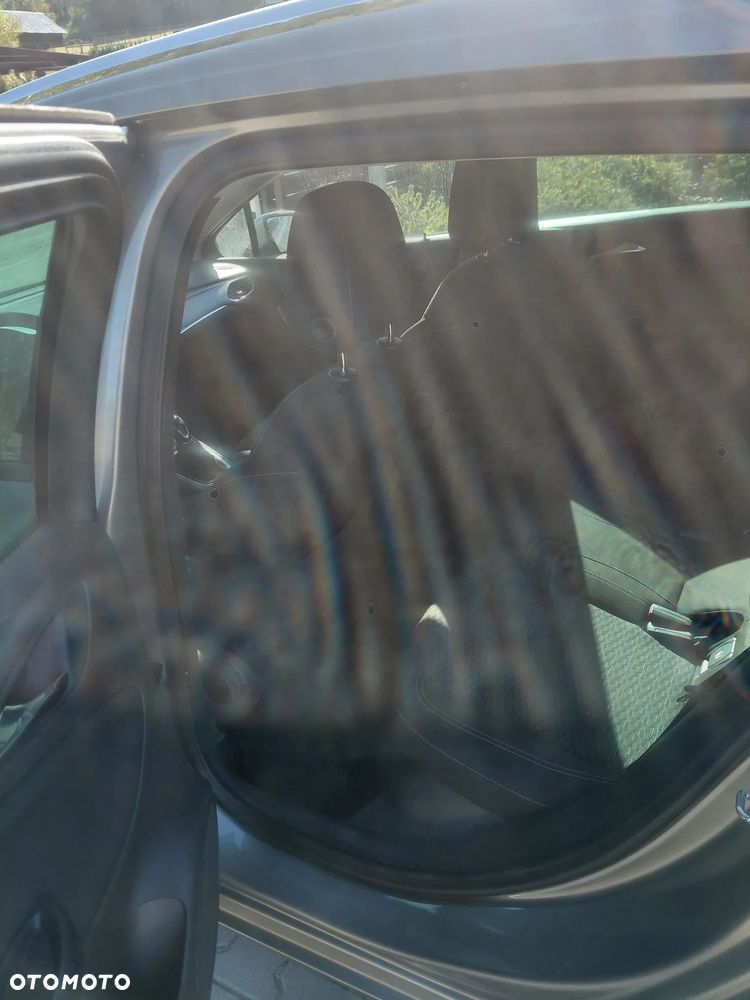 Opel Astra - 16