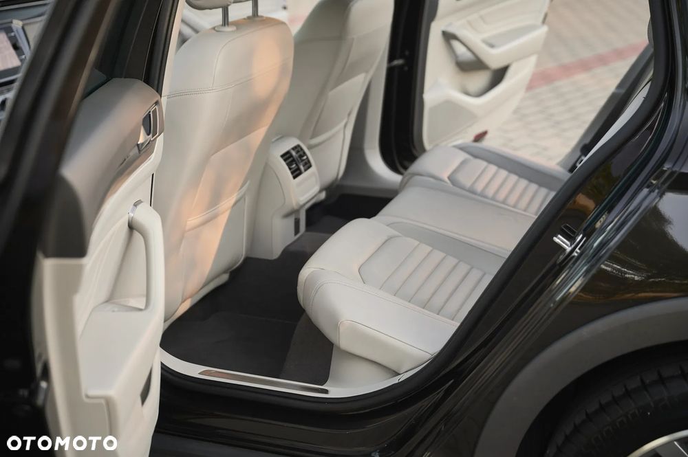 Volkswagen Passat Alltrack - 24