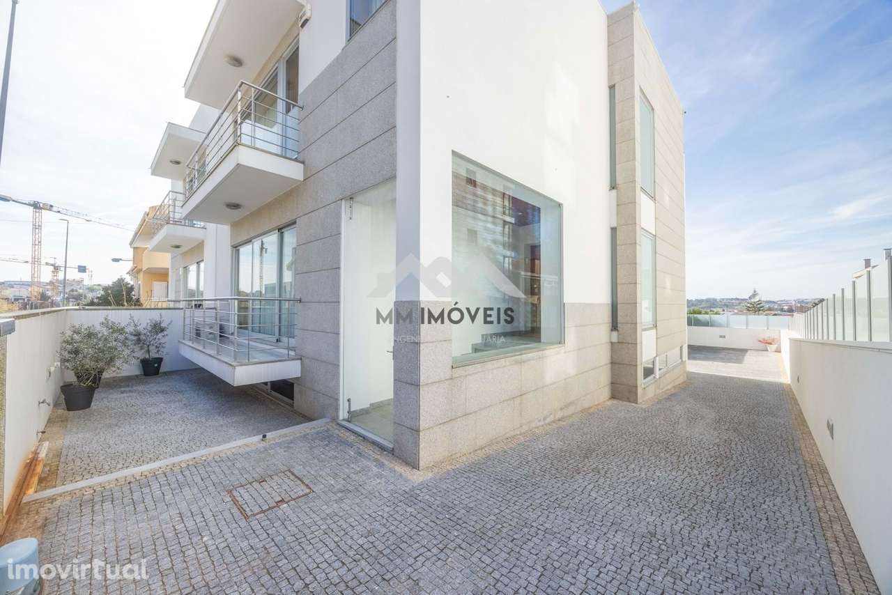 Moradia T3+1 | Rio Tinto | 3 Frentes | Terraço | Garagem Box - Grande imagem: 4/53