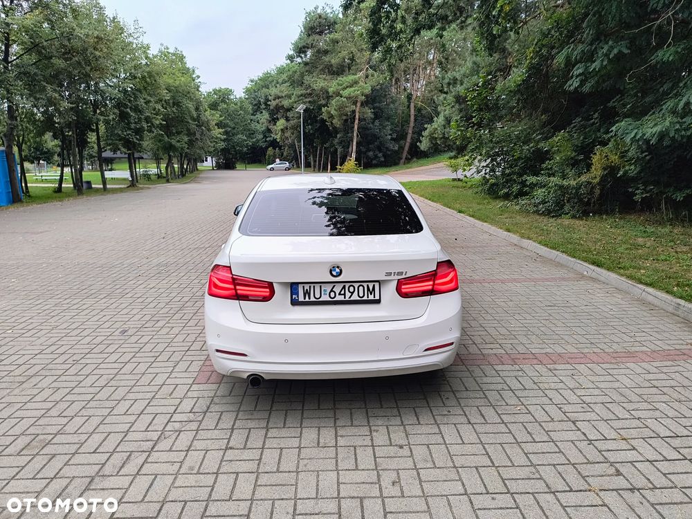 BMW Seria 3 318i - 2